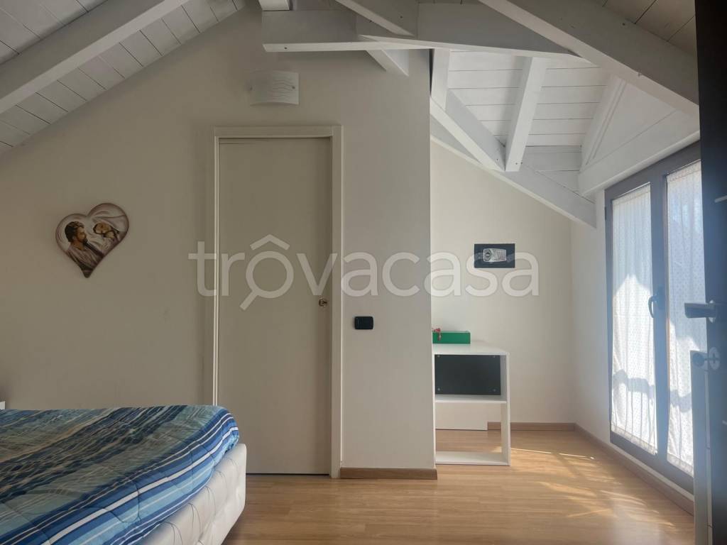 appartamento in vendita a Triuggio in zona Tregasio