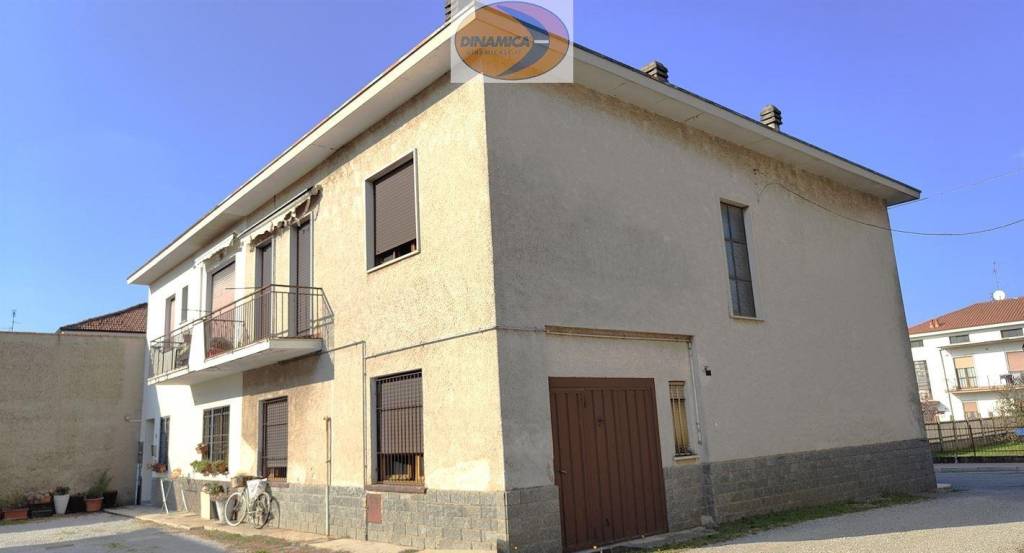 appartamento in vendita a Triuggio in zona Canonica Lambro