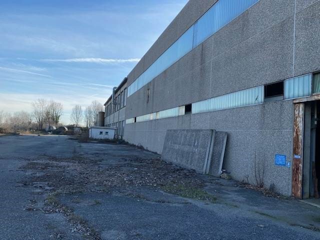 capannone in vendita a Triuggio