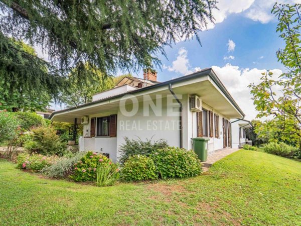 casa indipendente in vendita a Triuggio