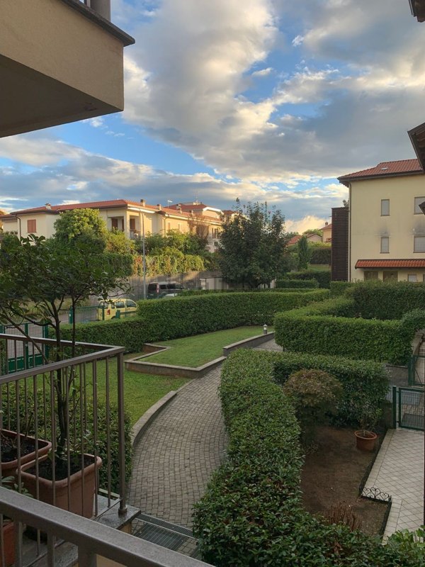 appartamento in vendita a Triuggio in zona Canonica Lambro