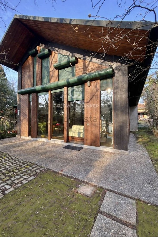 casa indipendente in vendita a Triuggio in zona Canonica Lambro