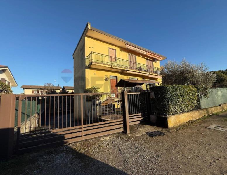 appartamento in vendita a Triuggio in zona Tregasio
