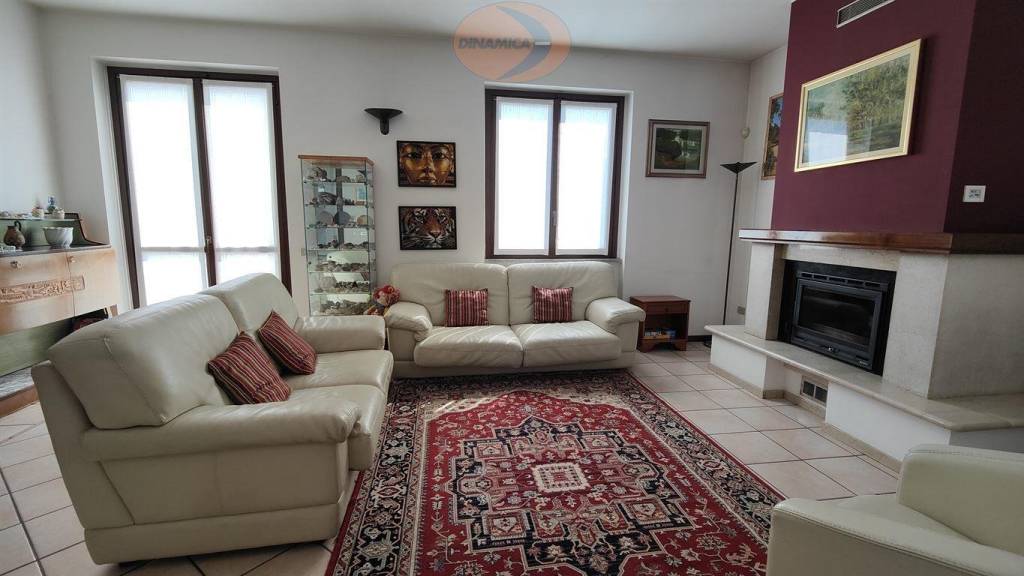 casa indipendente in vendita a Triuggio in zona Canonica Lambro