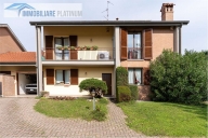 casa indipendente in vendita a Triuggio in zona Canonica Lambro