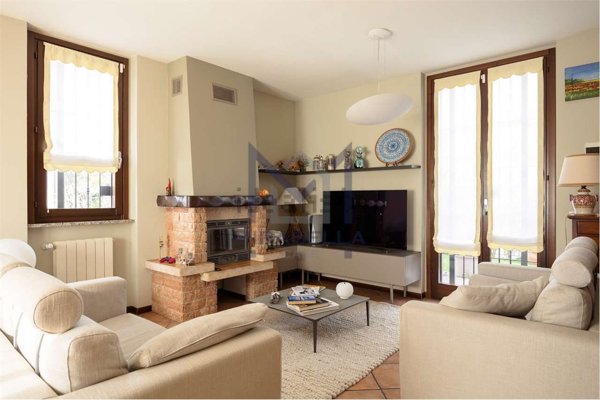 casa indipendente in vendita a Triuggio