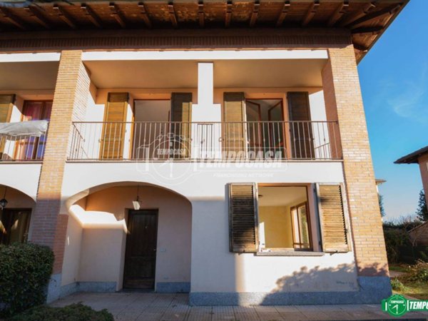 casa indipendente in vendita a Triuggio in zona Canonica Lambro