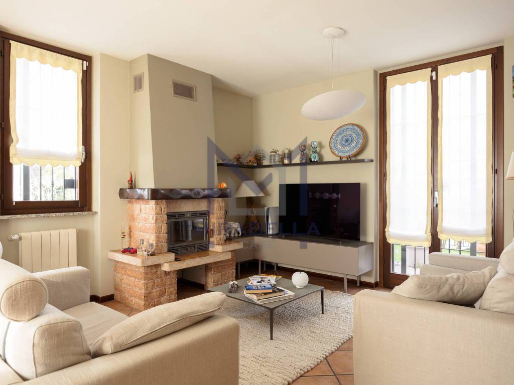 casa indipendente in vendita a Triuggio