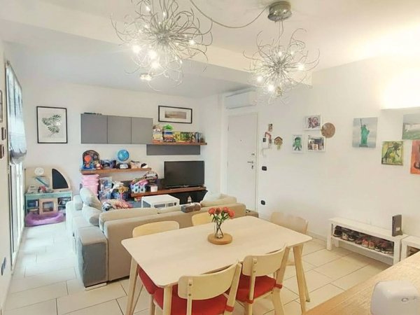 appartamento in vendita a Triuggio in zona Tregasio