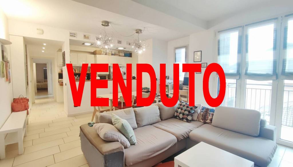 appartamento in vendita a Triuggio in zona Tregasio