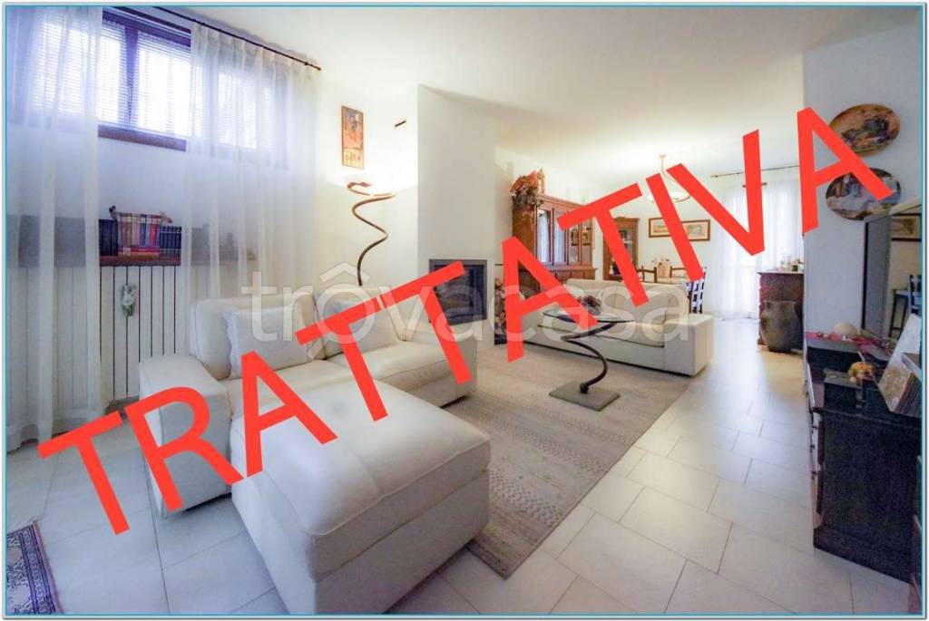 casa indipendente in vendita a Triuggio