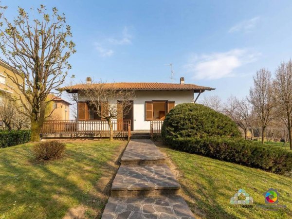 casa indipendente in vendita a Triuggio