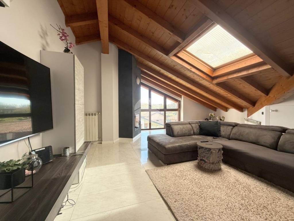 appartamento in vendita a Triuggio