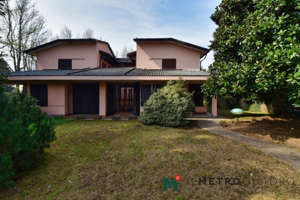 casa indipendente in vendita a Triuggio