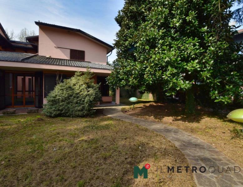 casa indipendente in vendita a Triuggio