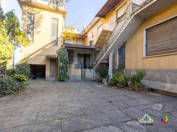 intera palazzina in vendita a Triuggio in zona Canonica Lambro