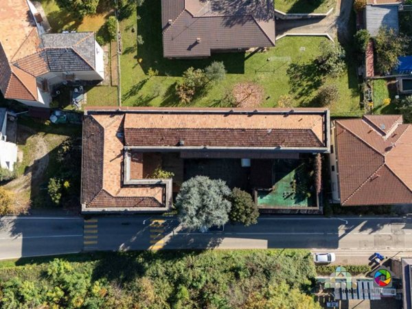 intera palazzina in vendita a Triuggio in zona Canonica Lambro