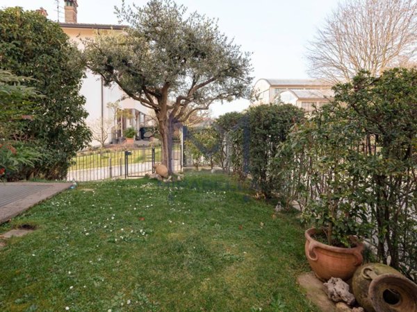 casa indipendente in vendita a Triuggio