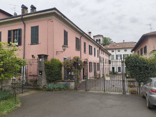 appartamento in vendita a Triuggio in zona Canonica Lambro