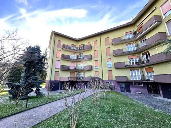 appartamento in vendita ad Usmate Velate