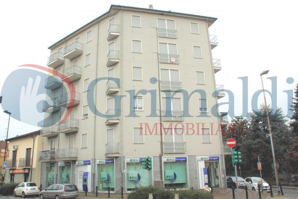 appartamento in vendita ad Usmate Velate