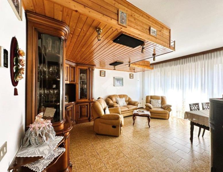 casa indipendente in vendita ad Usmate Velate