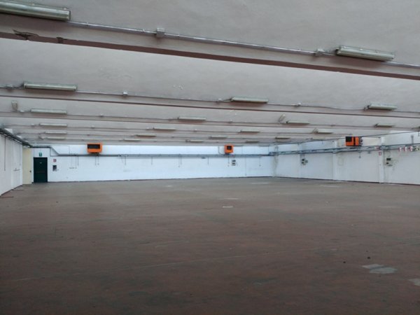 locale di sgombero in vendita ad Usmate Velate