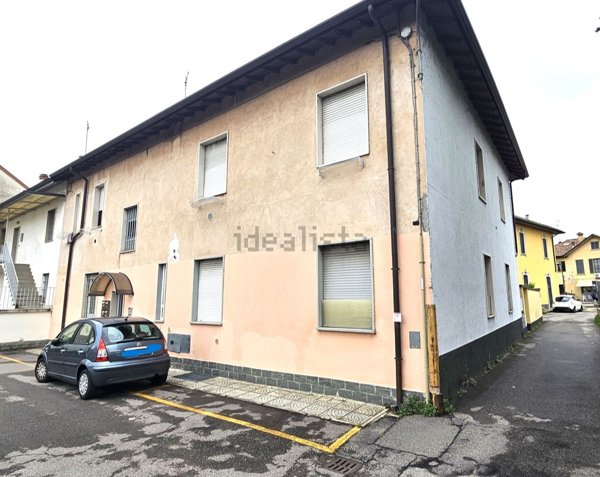 appartamento in vendita ad Usmate Velate