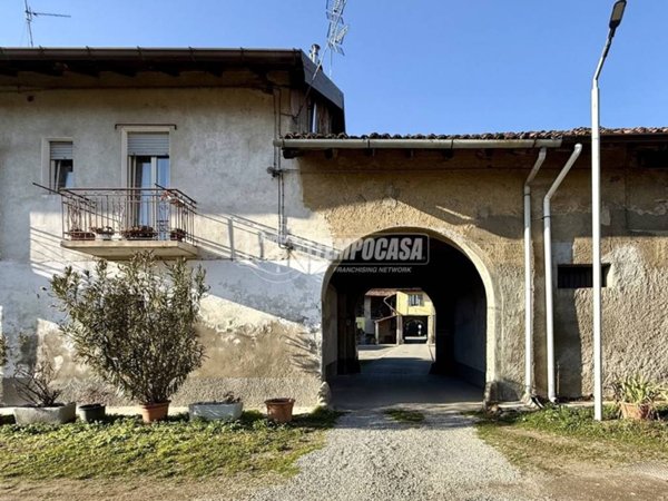 casa indipendente in vendita ad Usmate Velate
