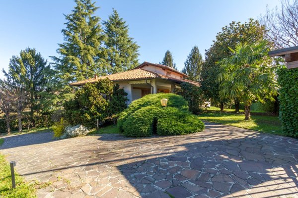 casa indipendente in vendita ad Usmate Velate