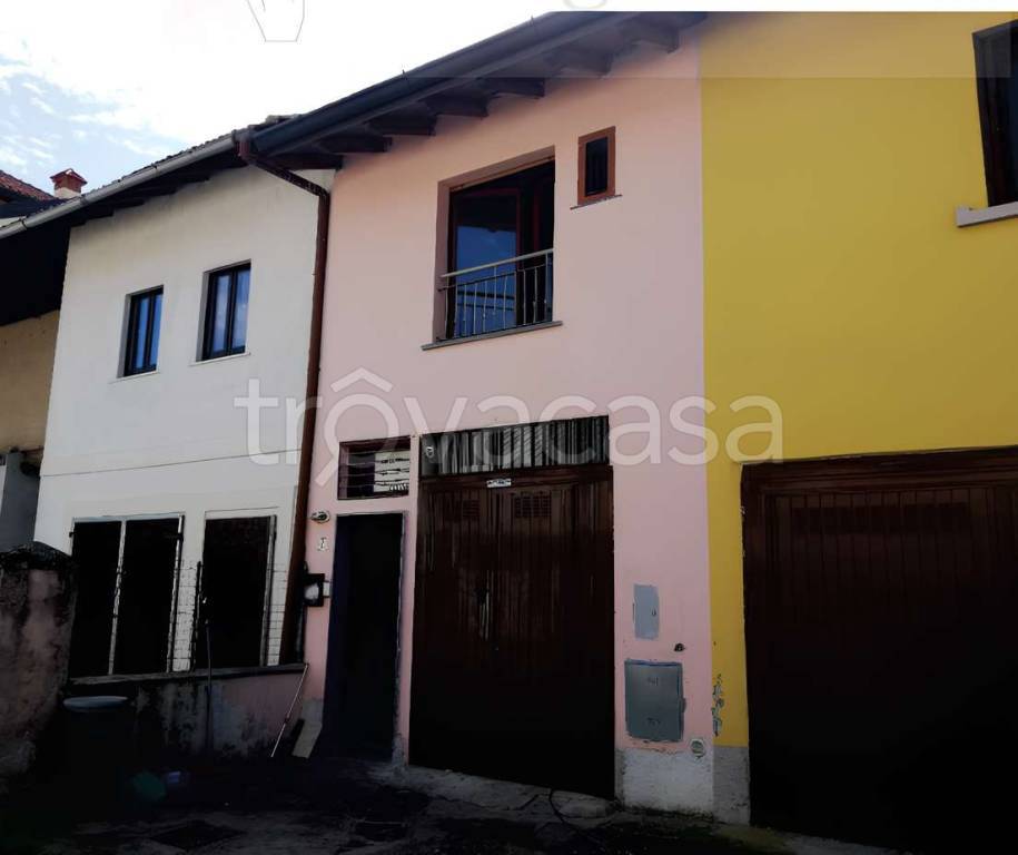 appartamento in vendita ad Usmate Velate