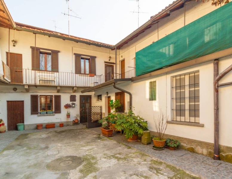 appartamento in vendita ad Usmate Velate