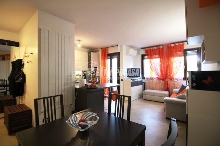 appartamento in vendita ad Usmate Velate