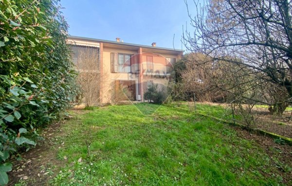 appartamento in vendita ad Usmate Velate
