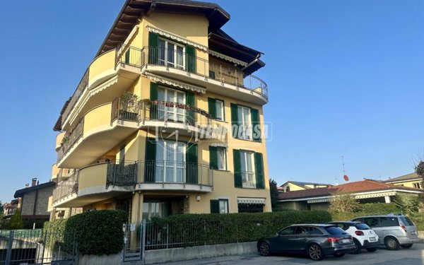 appartamento in vendita ad Usmate Velate