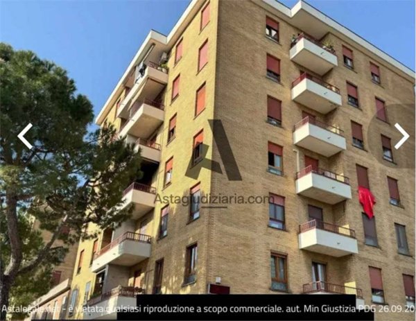 appartamento in vendita ad Usmate Velate