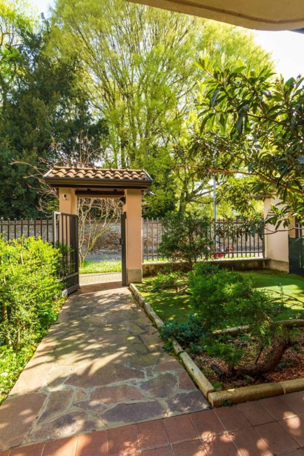 casa indipendente in vendita ad Usmate Velate