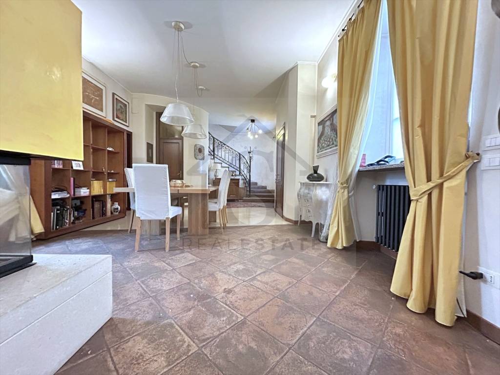casa indipendente in vendita ad Usmate Velate