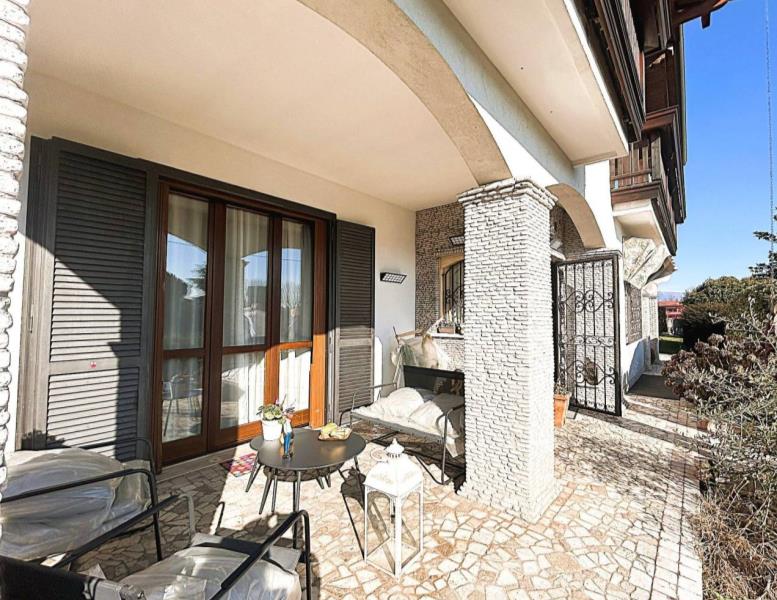 casa indipendente in vendita ad Usmate Velate