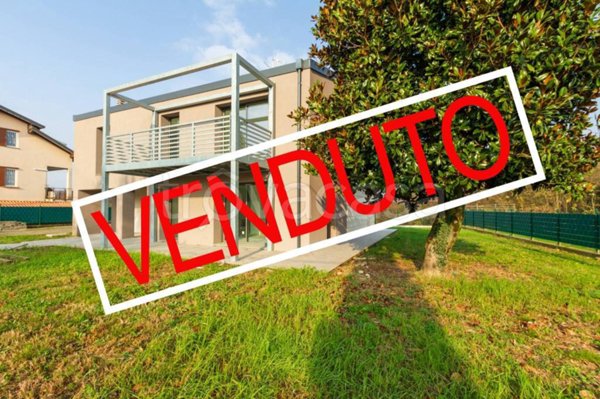 casa indipendente in vendita ad Usmate Velate