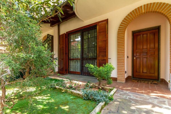 casa indipendente in vendita ad Usmate Velate