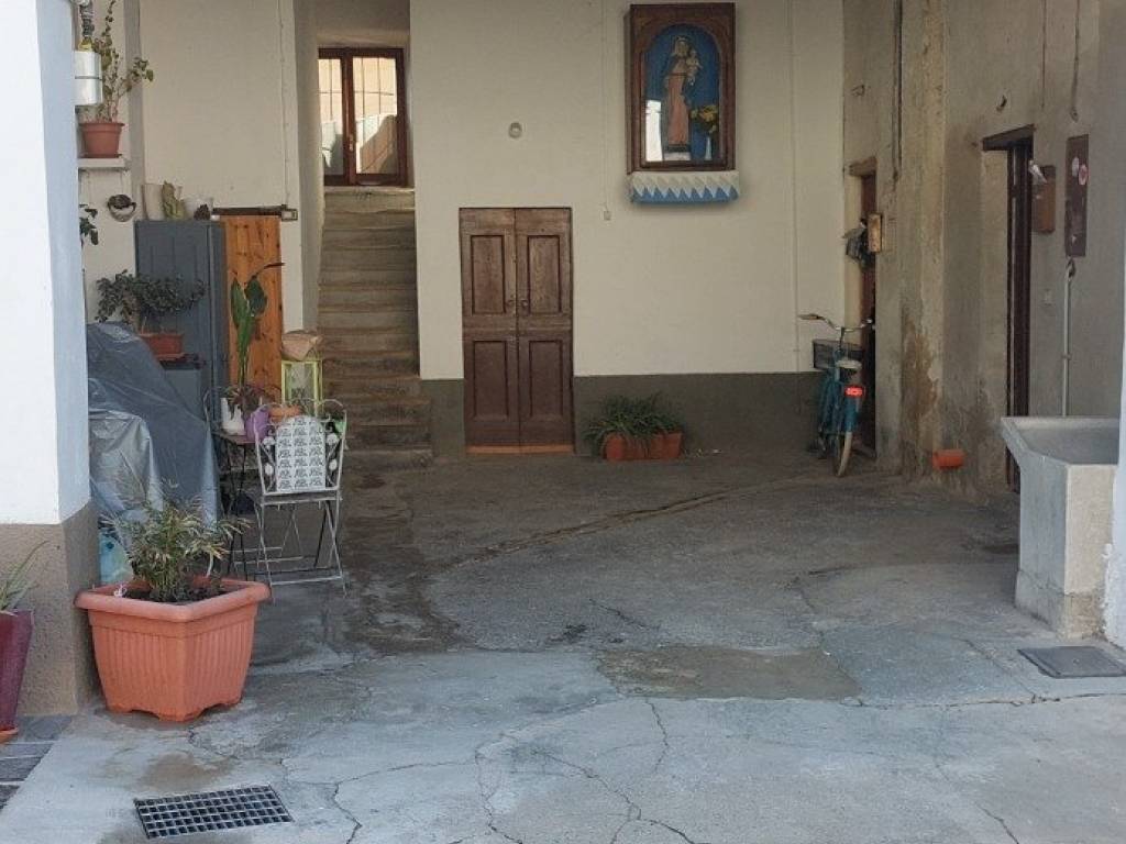 appartamento in vendita ad Usmate Velate