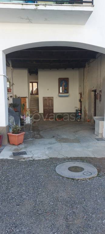 appartamento in vendita ad Usmate Velate