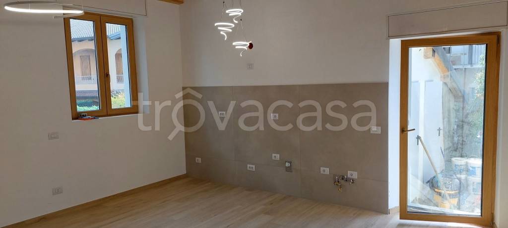 appartamento in vendita ad Usmate Velate