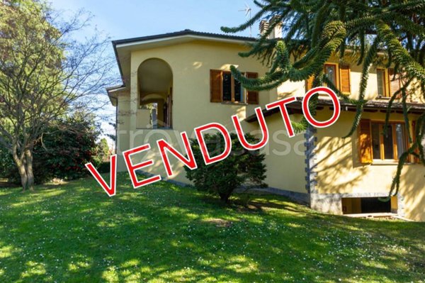 casa indipendente in vendita ad Usmate Velate