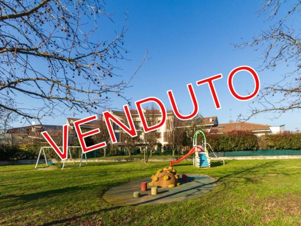 appartamento in vendita ad Usmate Velate