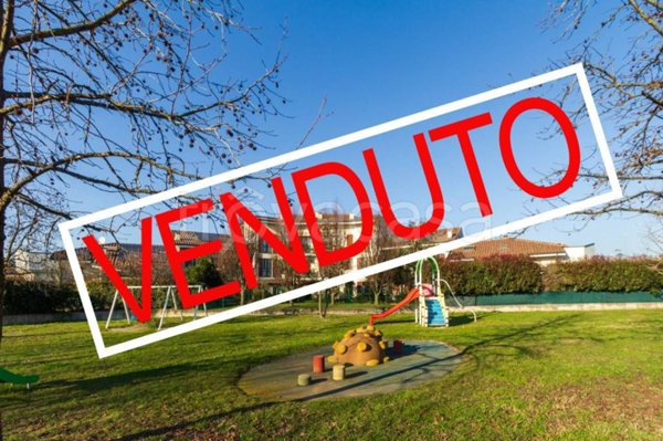 appartamento in vendita ad Usmate Velate