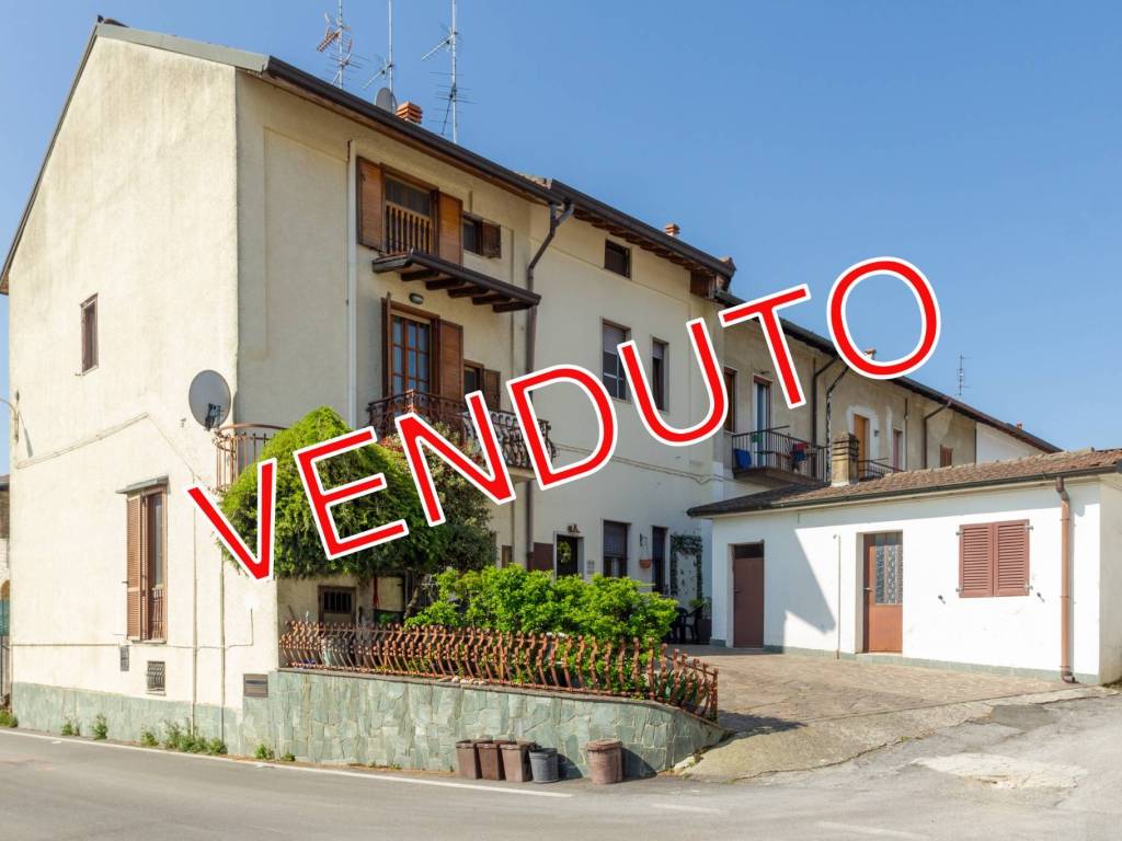 casa indipendente in vendita ad Usmate Velate