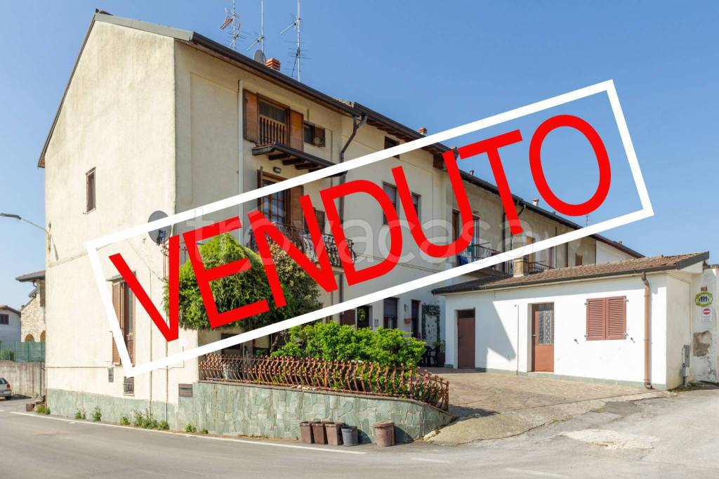 casa indipendente in vendita ad Usmate Velate