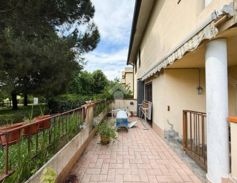 appartamento in vendita ad Usmate Velate
